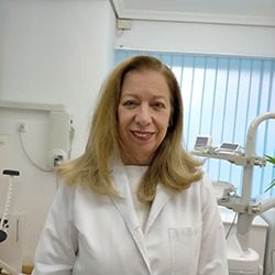 Marisa Martinez - Dentista