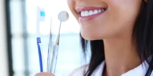 Un primer plano de la sonrisa de una mujer